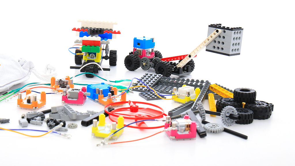 Bright lights circuit 2024 cubes